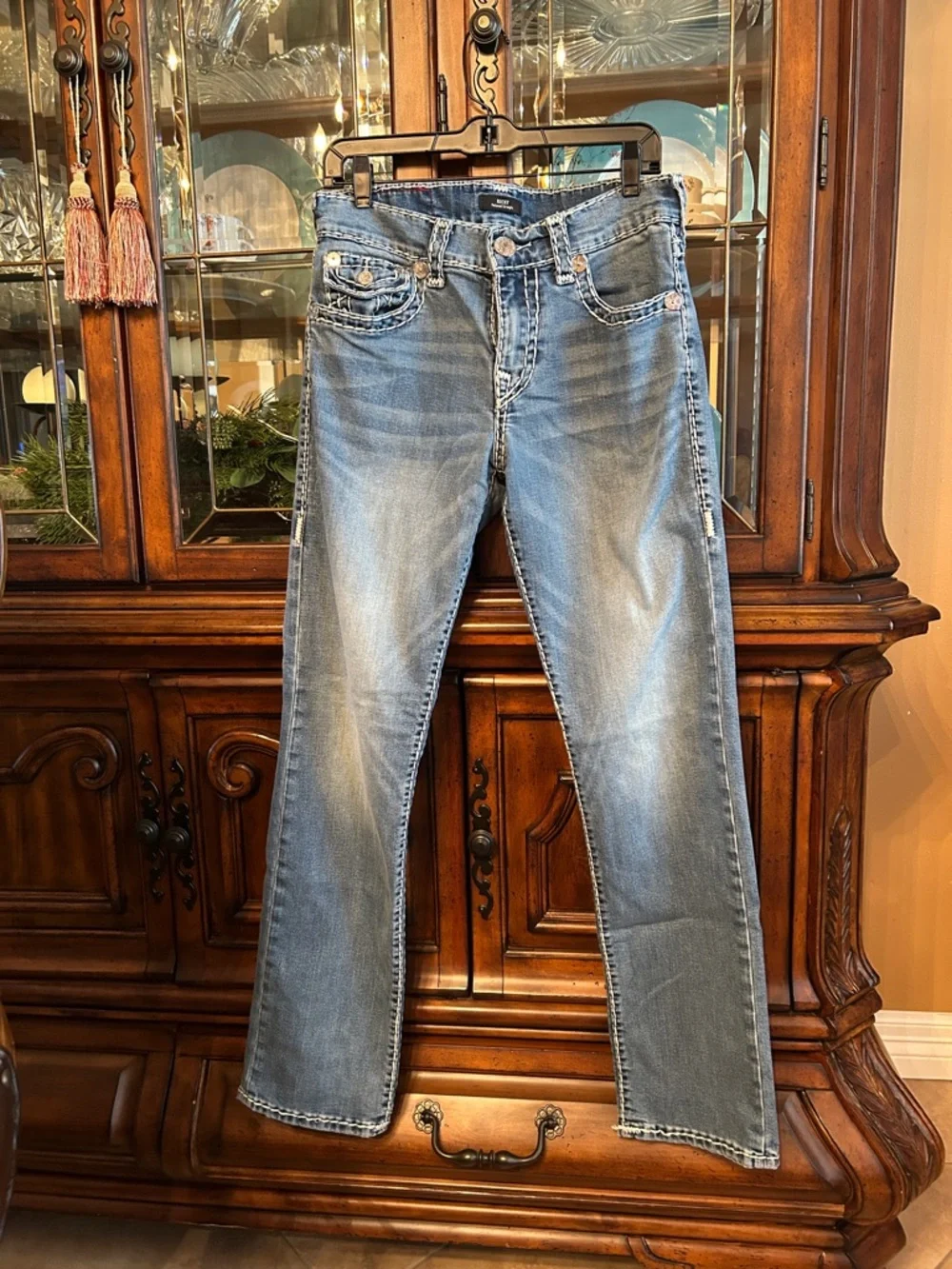 True Religion Ricky Relaxed Straight Jeans in Blue